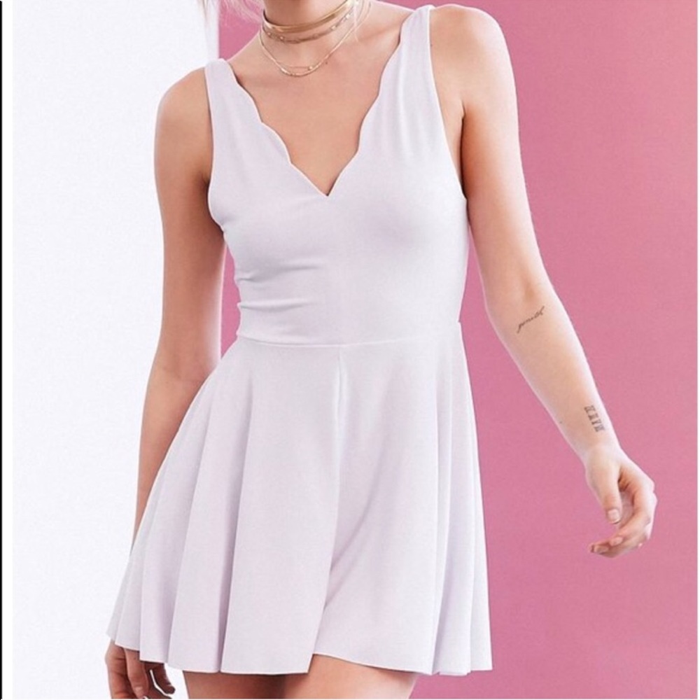 URBAN OUTFITTERS light lavender romper